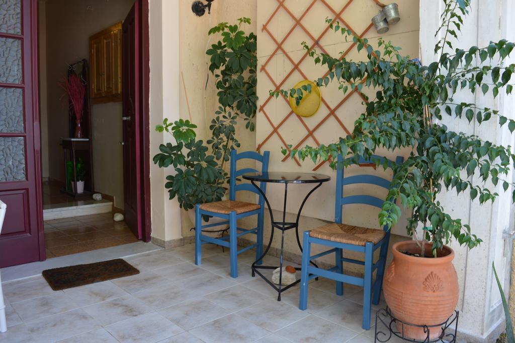 Vanessa Studios Poros  Exterior photo