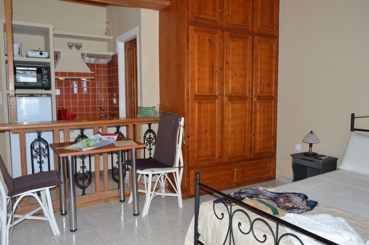 Vanessa Studios Poros  Exterior photo